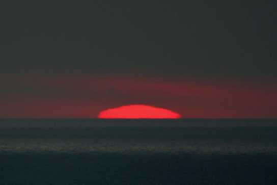 12 November 2022 - 07:26:02

---------------------------
Sunrise over the sea from Dartmouth